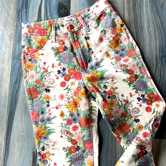 Wrangler floral high rise jeans - Picture 2 of 4